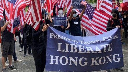 香港市民の抗議者らが、アメリカに軍事介入を要請