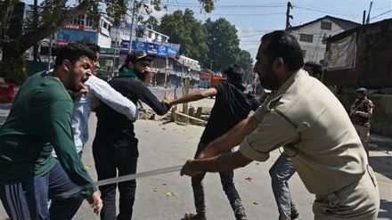 कश्मीर में कई इलाक़ों में कर्फ़्यू, सरकार की ओर से मोहर्रम के जुलूस पर रोक 