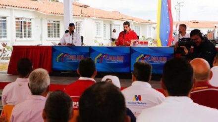 Maduro denuncia que en Colombia preparan 10 planes para matarlo