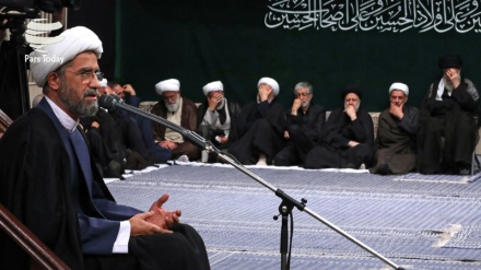 İslam İnkılabı Rehberi huzurunda Aşura Gecesinde matem merasimi düzenlendi