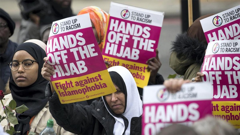 Potret wanita Muslim Inggris melawan praktik Islamophobia.