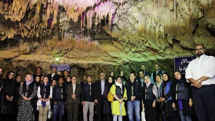 Peserta Konferensi Jalur Sutra Kunjungi Tempat Bersejarah Iran (1)