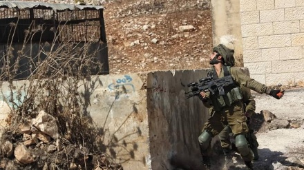 Polisi Zionis Tembak Kaki Bocah Palestina 