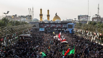 कर्बला में तीस लाख श्रद्धालुओं की उपस्थिति, गगन भेदी नारों से गूंज उठा कर्बला