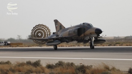 AU Militer Iran dan Pasdaran Gelar Latihan Bersama