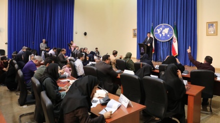 イラン外務省報道官、「地域諸国は、安全が金銭で買えないことを知るべき」