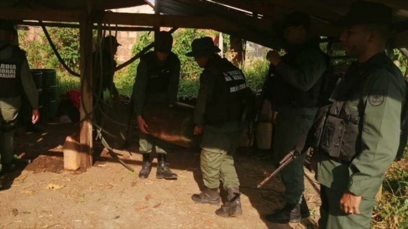Venezuela desmantela base clandestina de paramilitares colombianos
