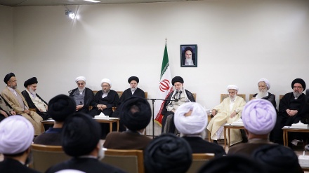 Líder de Irán se reúne con miembros de la Asamblea de Expertos+Fotos