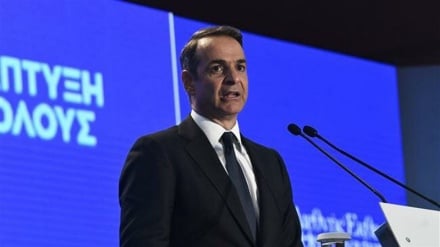 Turkey shouldn’t threaten Europe over refugees: Greece
