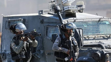 Pasukan Zionis Tembakkan Gas Air Mata ke Pemrotes di al-Bireh