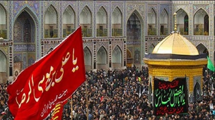 Video: Mashad en el día de aniversario del martirio del Imam Husein(P)