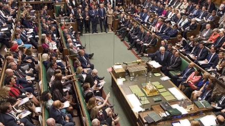 Brexit: «sì» dei Comuni alla legge anti-no deal