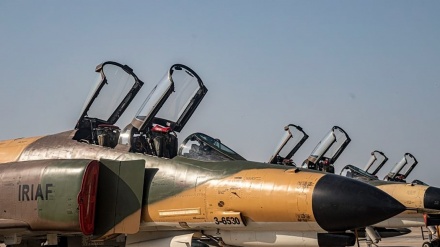 Angkatan Udara Iran Mengadakan Latihan Skala Besar