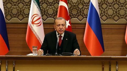 トルコ大統領が、対イエメン攻撃の継続を批判