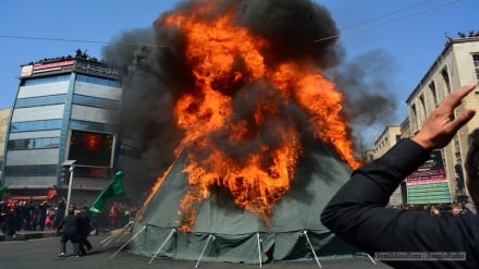 তেহরানের বাজারে বুজুর্গে আশুরার শোক অনুষ্ঠান: অন্যায়ের কাছে মাথা নত না করার প্রত্যয়