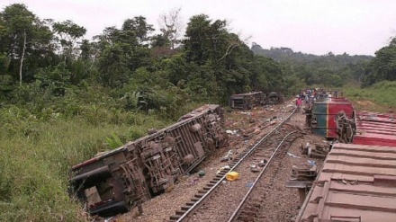 Treno deragliato in Congo: almeno 50 morti e 23 feriti