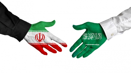 ईरान और सऊदी अरब के मज़बूत होते रिश्तों से इस्लाम दुश्मन शक्तियों की बढ़ी बेचैनी!