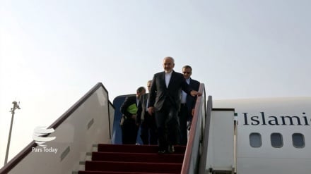 伊朗外长抵达多哈