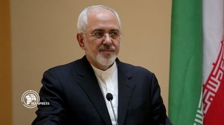 Zarif  Sampaikan Inisiatif  Perdamaian Teluk Persia