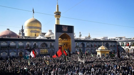 اسلامی ایران د امام رضا(ع)د شهادت په کلیزه کی په ویرکی ډوب دې 