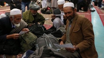 Her gün 2 bin Afgan ziyaretçi Hüseyni Erbain için İran'a giriş yapıyor