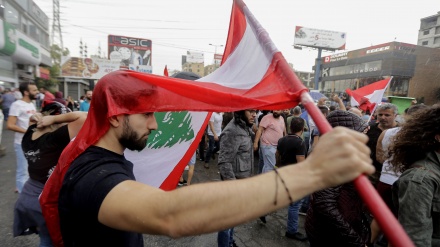 Lübnan'da gösteriler sürüyor