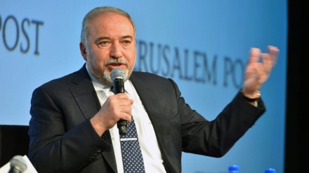 ליברמן: על נתניהו וגנץ לגלות אחריות