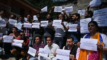 Dozens of journalists stage protest against 'media gag' in Kashmir 