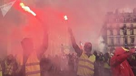 Norvegia: scontri tra turchi e curdi, la polizia intervenire con lacrimogeni