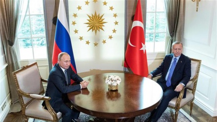 Erdogan, Putin hold talks as withdrawal deadline for Syria Kurds draws near