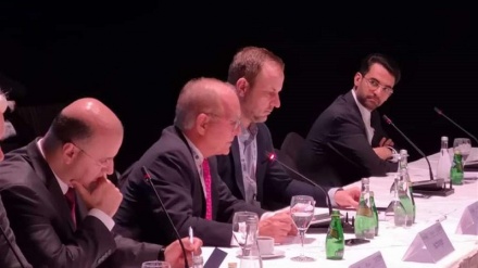 Azäri Jahromi:Eýran 33 million saýberi hüjümleri dep edendir