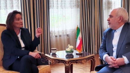 イラン外相がスイス外相代理と会談