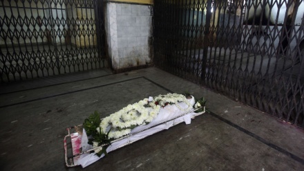 رستاخیز مرد هندی در مراسم خاکسپاری اش