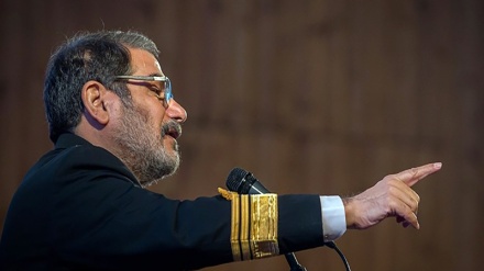 Shamkhani: Serangan ke Tanker Iran di Laut Merah akan Dibalas