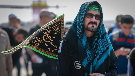 (FOTO) Oltre 2 mln pellegrini iraniani verso Karbala - 2