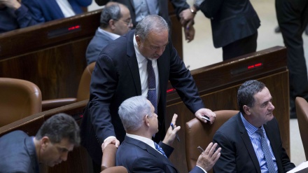 מלחמת העצבים בין הליכוד לישראל ביתנו