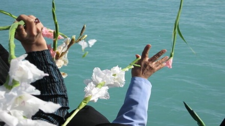گلباران محل شهادت شهدای نبرد مستقیم با بالگردهای آمریکا در خلیج فارس