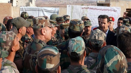 Assad Tinjau Pasukan Suriah di Garis Depan Pertempuran