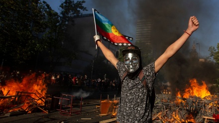 Cile: scontri tra polizia e manifestanti