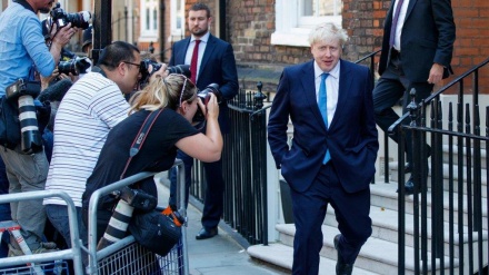 Policia angleze gjen brenda një kamioni 39 trupa të pajetë, arrestohet shoferi nga Irlanda e Veriut