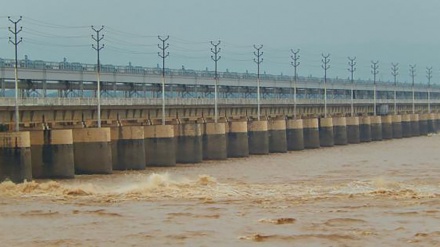 ফারাক্কা বাঁধের ১১৯টি গেট খুলে দিয়েছে ভারত, বাংলাদেশে বন্যার আশঙ্কা 