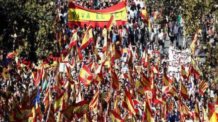 Cataluña Miles de personas se manifiestan en Barcelona para decir 