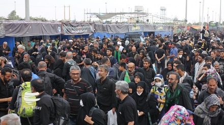 Peziarah Arbain dari Iran Kembali Melalui Perbatasan Mehran