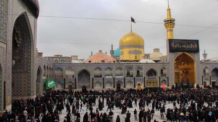イラン全国でシーア派８代目イマームの追悼行事