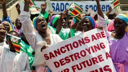 Massenkundgebung in Simbabwe: Tausende fordern Aufhebung der Sanktionen durch USA und EU