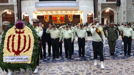 Comandantes de la policía renuevan lealtad a ideales del Imam Jomeini