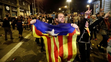 Tregua con incidentes aislados en la sexta jornada de protestas en Barcelona