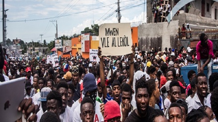 Haitianos protestan para exigir renuncia del “incompetente” Moise