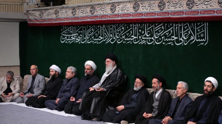 伊朗伊斯兰革命最高领袖参加“伊玛目侯赛因殉难四十日节日”