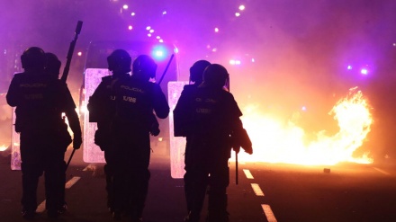 La tercera noche de altercados en Cataluña deja casi 200 heridos y más de 30 detenidos